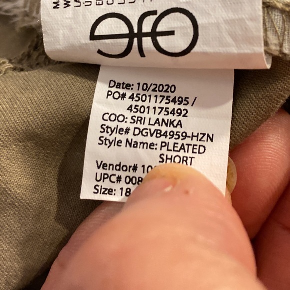 Gloria Vanderbilt All-Around Slimming Effect Shorts size 18 - Picture 8 of 8